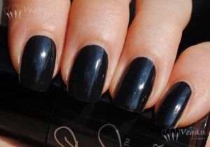 Cult Nails Blackout