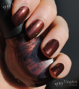 Nicole by OPI Love Me, Love the Earth