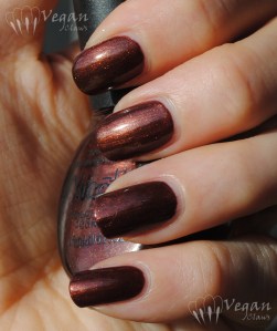 Nicole by OPI Love Me, Love the Earth
