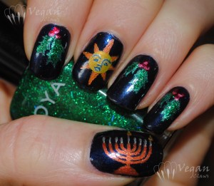 Saturnalia and Hanukkah decorations mani