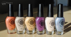 black_dahlia_lacquer_bottles