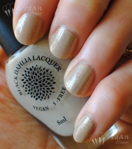 blackdahlialacquer_beachjasmine_shade
