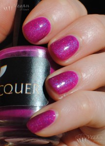 blackcatlacquer_helovesmenot2