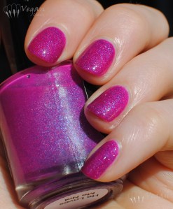 blackcatlacquer_helovesmenot4