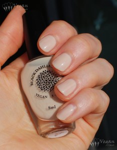 blackdahlialacquer_daffodilpetals2