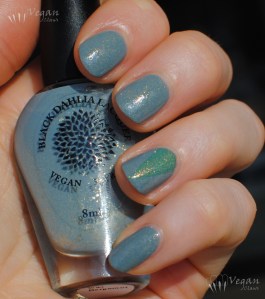 blackdahlialacquer_wildbergamot_illa_melange2
