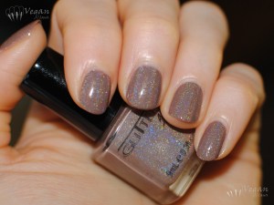 glittergal_suede_flash2