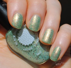 blackdahlialacquer_limegreendaisies2