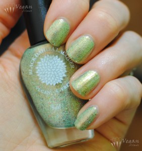 blackdahlialacquer_limegreendaisies_ott