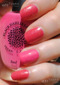 blackdahlialacquer_bloomingsunflowers_strawberryfields2