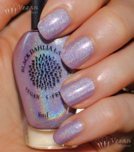 blackdahlialacquer_mountainlaurel_flash