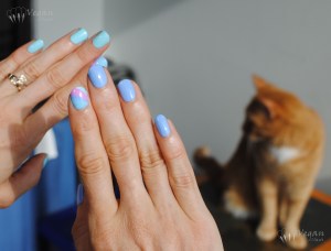 ellagee_bythesea_snoozinginthehammock_watermarble_bothhands_wu