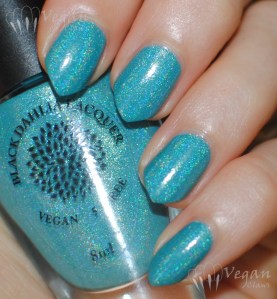 blackdahlialacquer_lacealoe_flash