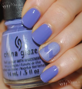 chinaglaze_whatapansy_picturepolish_eerie_flash2